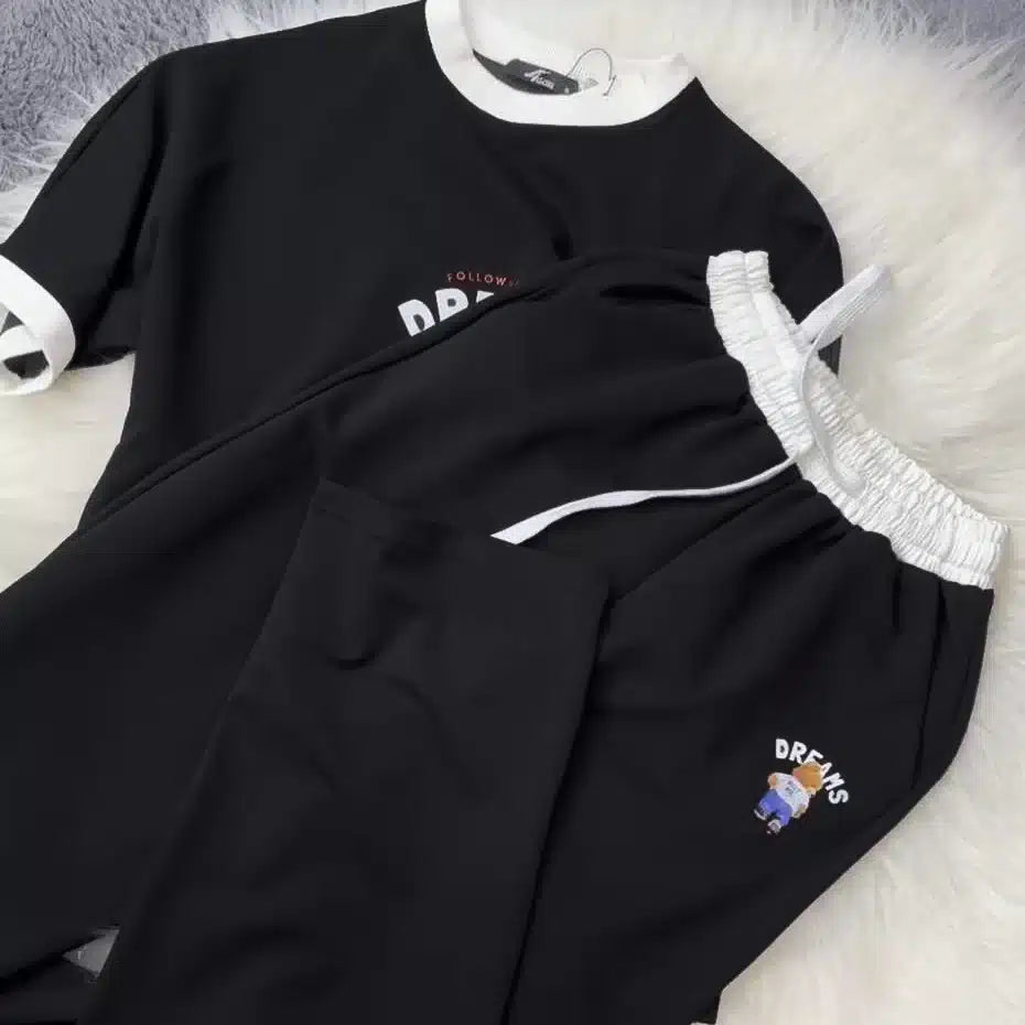 Black Bear Dreams Drop-Shoulder Style 2-Pcs Summer Dry-Fit Tracksuit For Her. WSTS-02