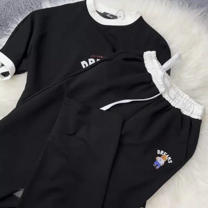 Black Bear Dreams Drop-Shoulder Style 2-Pcs Summer Dry-Fit Tracksuit For Her. WSTS-02